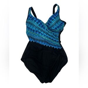 Miraclesuit Cabana Chic Sanibel
One Piece Swimsuit size 16